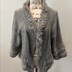Chic Gray Cardigan with Faux Fur Trim